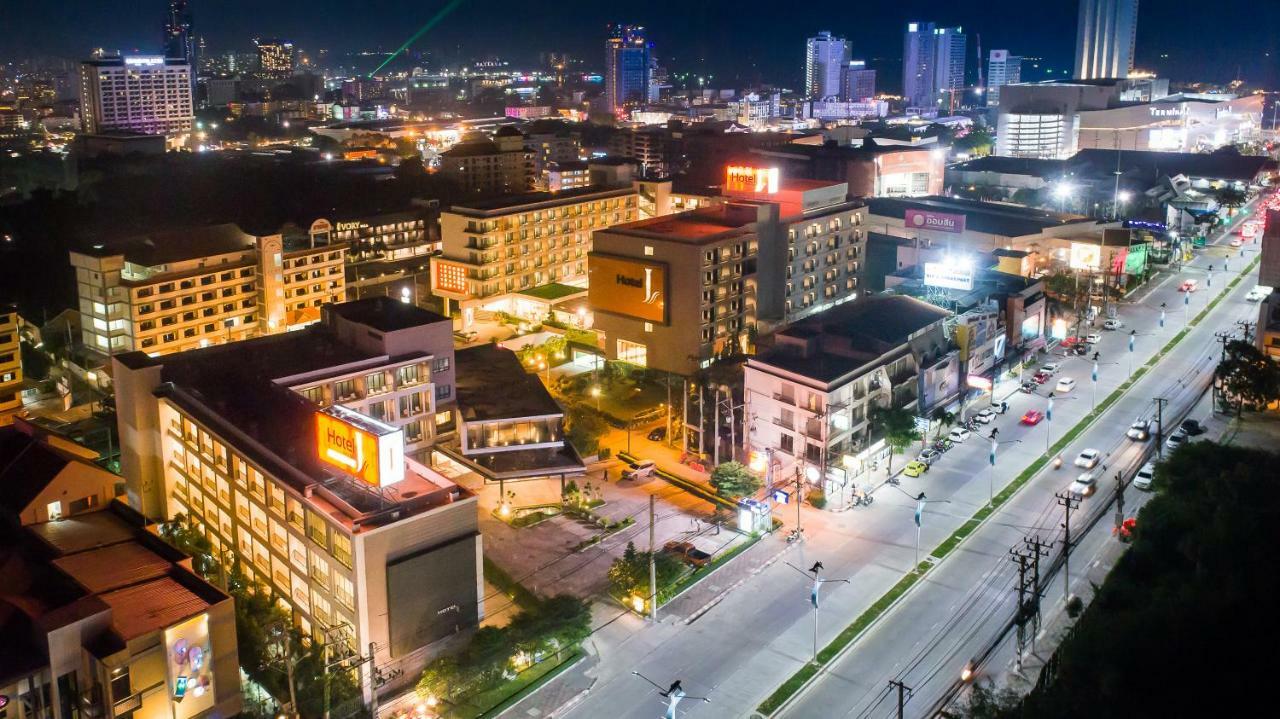 Hotel J Pattaya Exterior photo